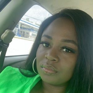 Meet your Posher, Simone